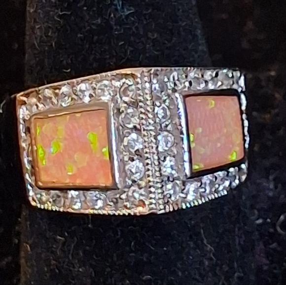 Elegant Sterling Silver Ring with Opal Accents Size 8
